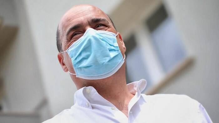 Covid-19, Zingaretti sbotta: “Basta fake news sulle mie vaccinazioni”
