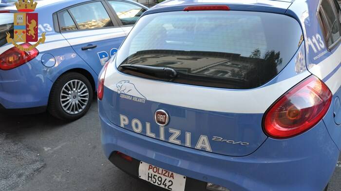 Terracina, minaccia di morte un imprenditore e prende a testate un poliziotto: arrestato