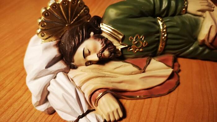 La devozione e la preghiera di Papa Francesco a San Giuseppe “che dorme”