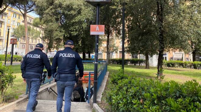 Zona gialla, a Roma riaprono le scuole: controlli sui mezzi pubblici contro gli assembramenti