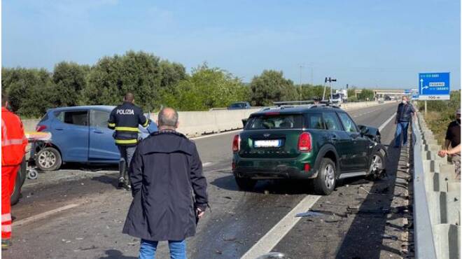 Brindisi, grave incidente sulla statale: due morti e un ferito