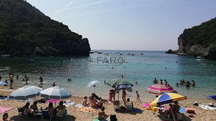 La Grecia apre ai turisti italiani, ma test per chi arriva dalle Regioni “a rischio”
