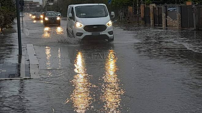 Il maltempo si abbatte su Ardea: strade sommerse da acqua e fango