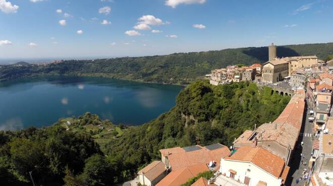 Zona gialla a Nemi, la perla dei Castelli Romani riparte: il video per promuovere la città