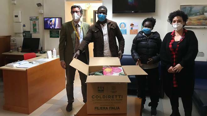 Pasqua solidale, dalla Coldiretti Roma oltre 10mila chili di prodotti alle famiglie in difficoltà