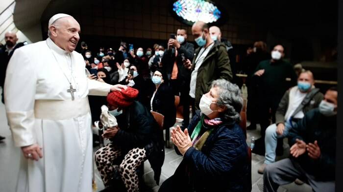 San Giorgio, Papa Bergoglio festeggia l’onomastico con i poveri di Roma