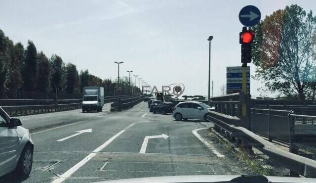 Petrarca: “La strana storia dei semafori su via dell&#8217;Aeroporto”