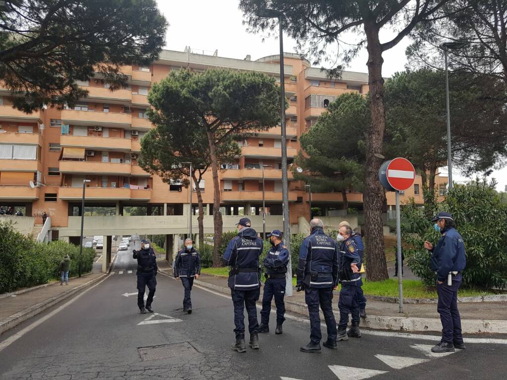 Pomezia, abusivi stanati alle case popolari di via Fellini