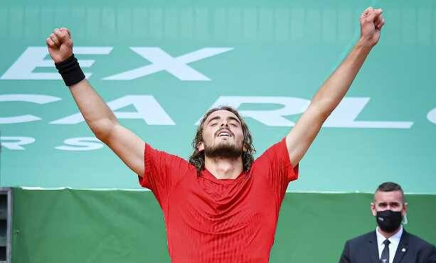 Tennis, Tsitsipas trionfa a Montecarlo: “Ho vinto sul mio campo preferito”