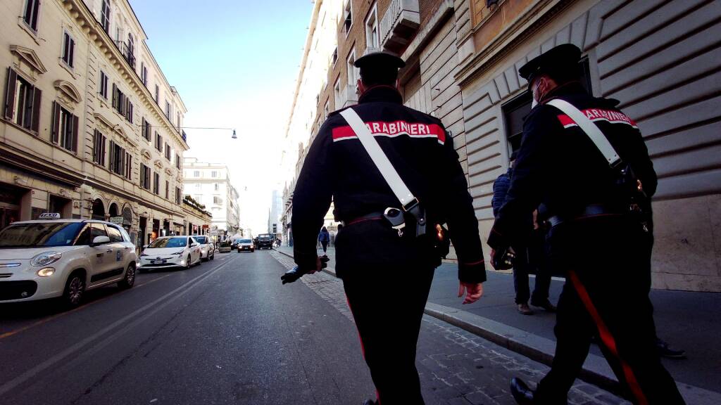 Roma, “assalto” dei ladri in una boutique del centro: derubata due volte in 48 ore