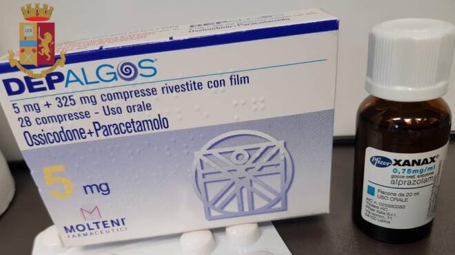 Roma, ricette false per vendere ossicodone e metadone a minorenni: fermati quattro 21enni
