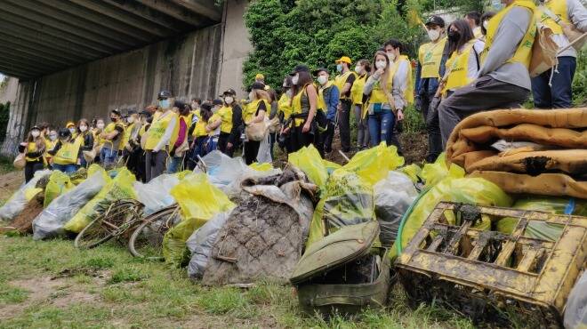 Volontari in azione nelle spiagge del Lazio: rimossi più di 10 tonnellate di rifiuti