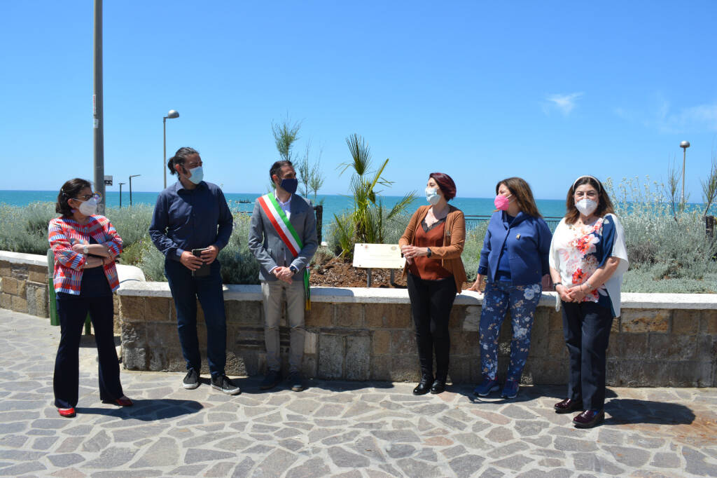 Verde a Pomezia, l’associazione Inner Wheel dona oltre 100 piante alla Città