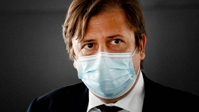 Sileri mette in guardia: “A ottobre il Covid tornerà e in ospedale andranno i non vaccinati”