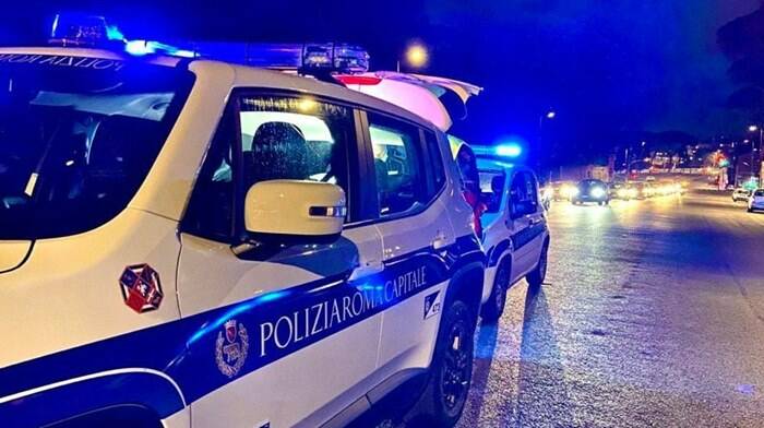 Roma, scontro fra un’auto ed un monopattino: 34enne muore sul colpo