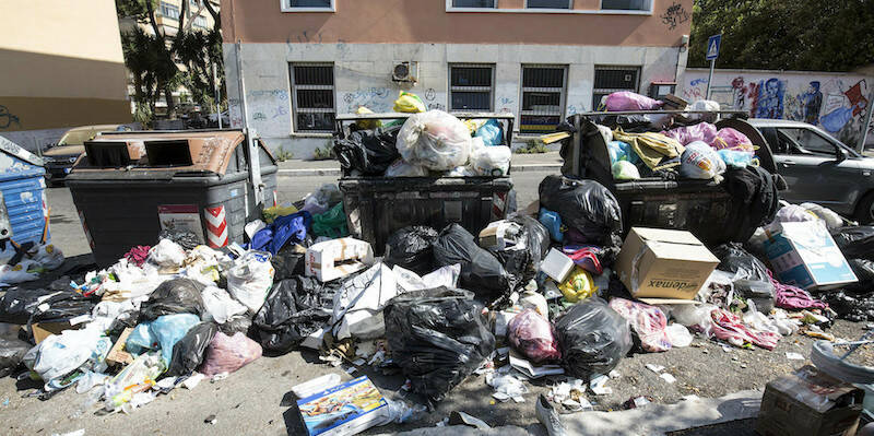 Emergenza rifiuti Roma, U.Di.Con.: “Rischiamo il colera”