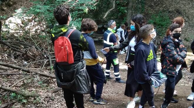Gli studenti del Don Milani tornano nel bosco di Valcanneto con Scuolambiente