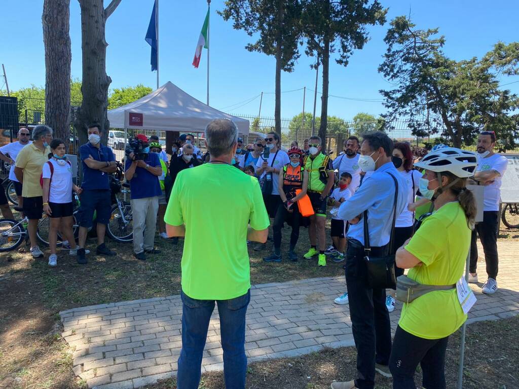 “Healiade”, da Ostia a Fiumicino: in centinaia alla biciclettata per combattere il cancro