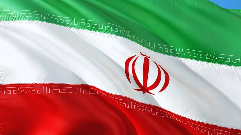 Iran, seggi aperti per le elezioni presidenziali