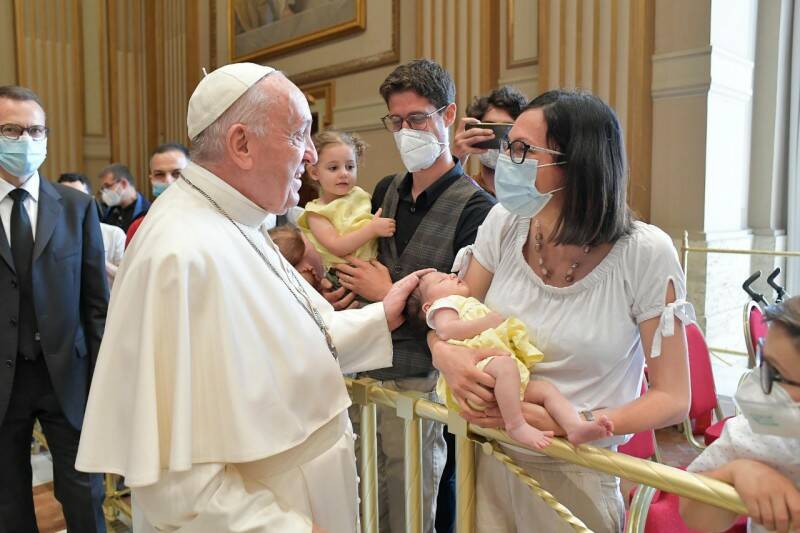 Il Papa ai diaconi: “Non siete né mezzi preti né chierichetti di lusso ma servi premurosi”