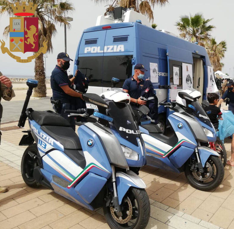 Il “Camper Rosa” della Polizia di Stato fa nuovamente tappa a Civitavecchia