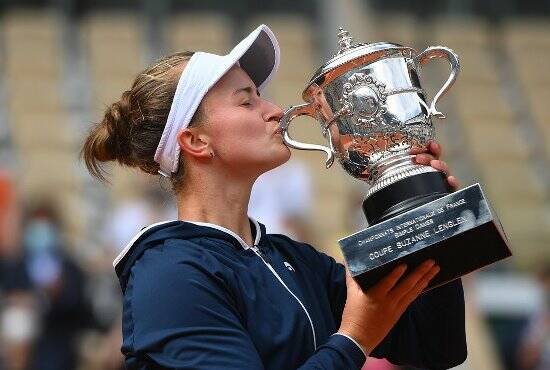 Roland Garros, Barbora Krejcikova vince il torneo femminile
