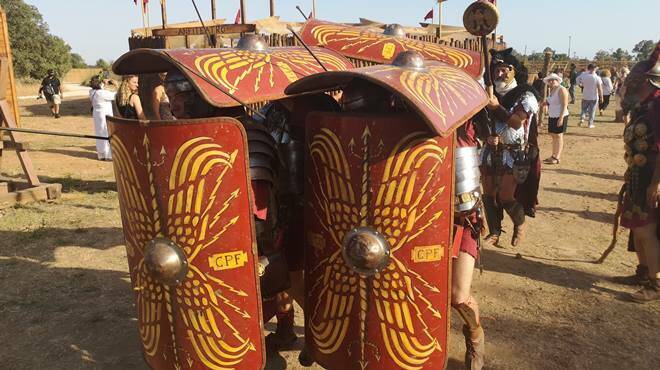 Vivi un giorno da antico romano: che la storia abbia inizio con Roma World