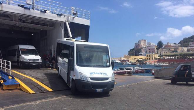 Moovit sbarca a Ponza: orari dei bus sull’isola direttamente nello smartphone grazie alla partnership con Schiaffini