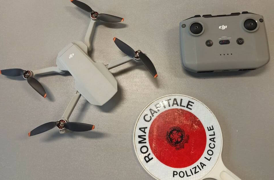 Roma, usa il drone all’interno del Colosseo, 27enne denunciato dalla Polizia Locale