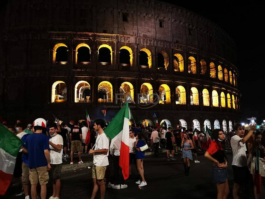 L'Italia è campione d'Europa, a Roma esplode la festa