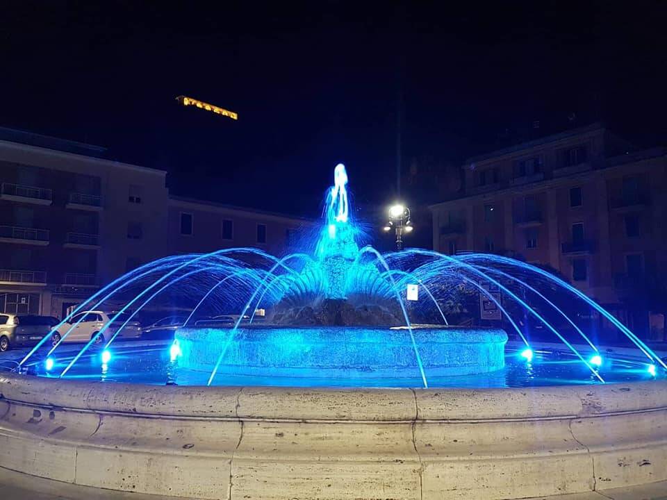 Terracina, danneggiata la fontana di Piazza della Repubblica durante la festa per Euro 2020