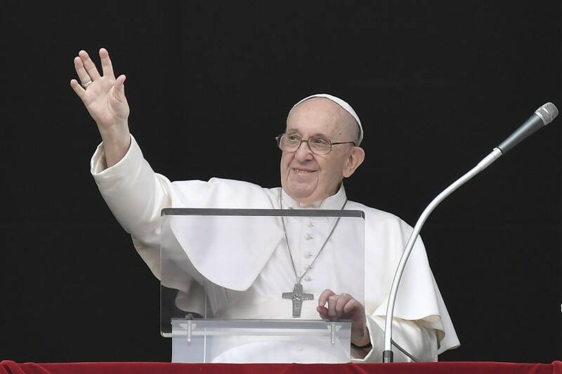 Il Papa: “No a una fede miracolistica: non cerchiamo Dio solo per risolvere i problemi”