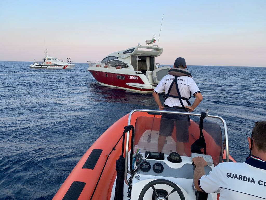 Ferragosto di soccorsi in mare a Ponza e Ventotene: salvata anche una tartaruga marina