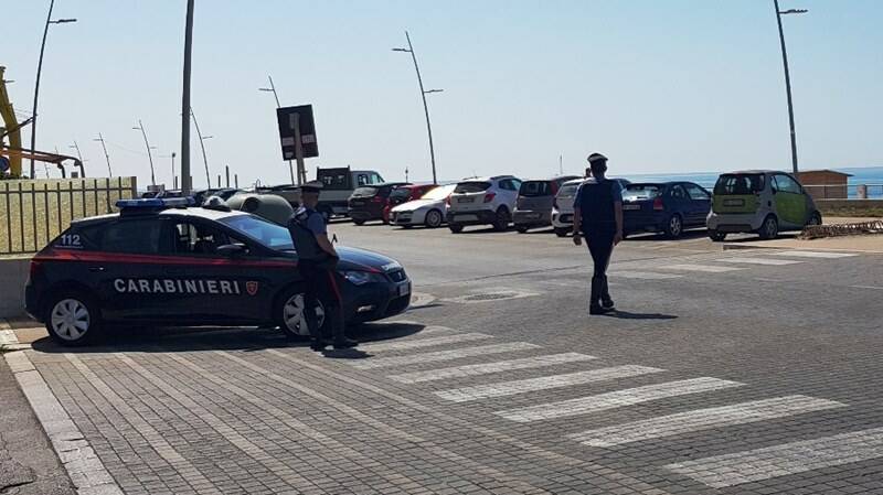 Battuta di pesca a Fiumicino finisce nel sangue: accoltellato un 58enne