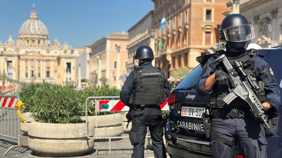 Rischio attentati, attorno al Vaticano aumentano le misure di sicurezza