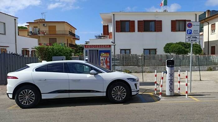 A San Felice Circeo nuove colonnine per la ricarica di auto elettriche