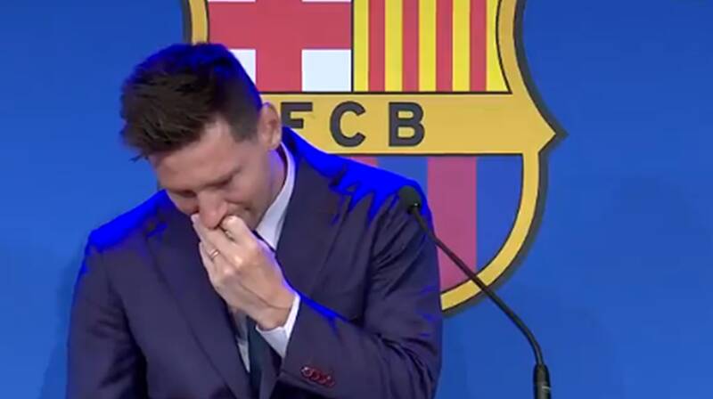 “Devo andare via”. Leo Messi in lacrime per l’addio al Barcellona – VIDEO