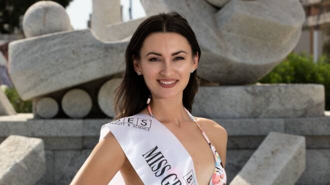 Sabaudia, Olena Zhadan incoronata nuova “Miss Grand Prix Talento 2021”