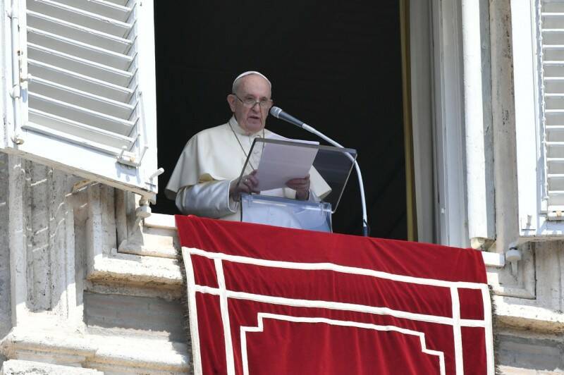 Afghanistan, il grido di Papa Francesco: “Cessi il frastuono delle armi, la via è il dialogo”