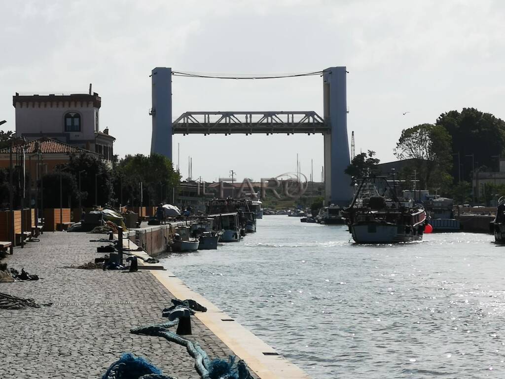 Incidente meccanico al Ponte 2 Giugno, Viviamo Fiumicino: “Criticità presenti da anni ma mai risolte”