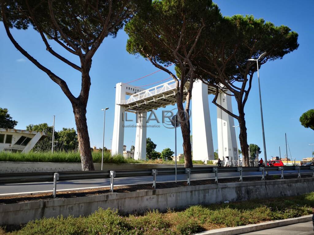 Fiumicino, entrano in vigore gli orari invernali di sollevamento del Ponte 2 Giugno