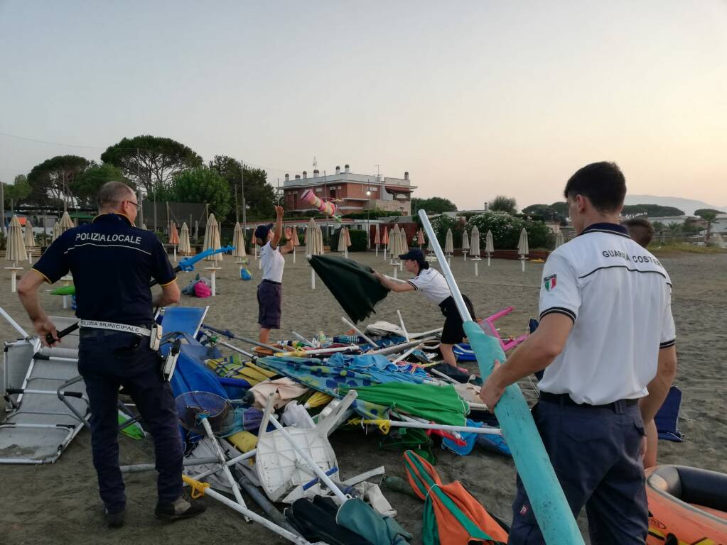 Furbetti degli ombrelloni a Terracina, Sabaudia e San Felice: scatta il sequestro