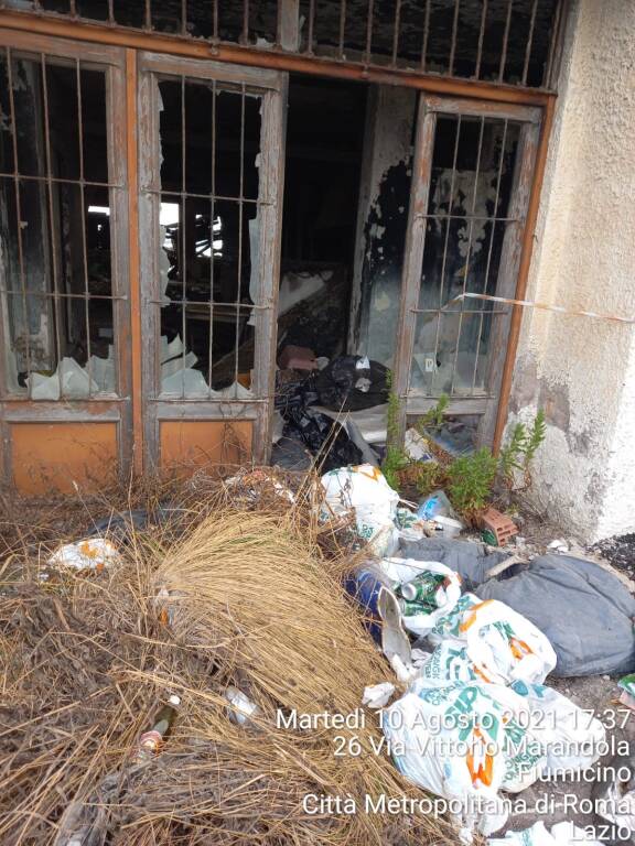 Fiumicino, la Vecchia Scogliera trasformata in discarica: “Mi vergogno di questo scempio”
