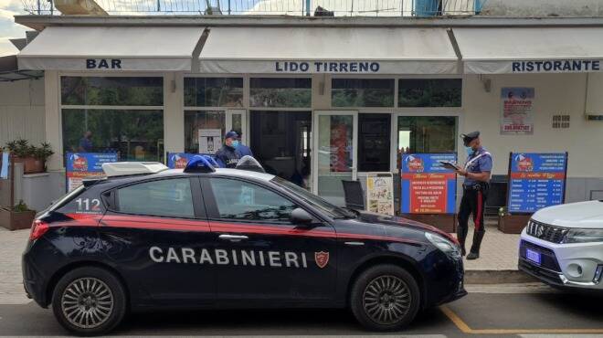 La mamma muore in casa a Minturno, il figlio insulta i carabinieri: denunciato