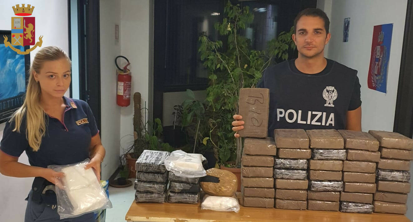 Da Roma al litorale con 50 chili di cocaina nascosta nel portabagagli: 41enne arrestato