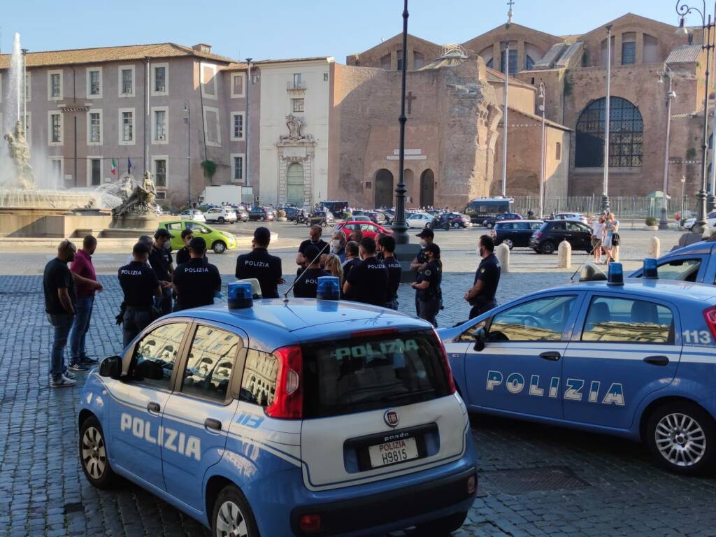 Roma, violano le normative anti-Covid: chiusi bar, B&B e minimarket