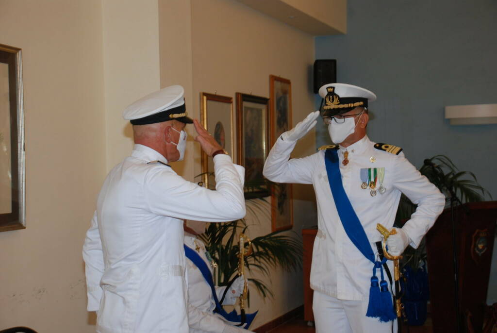 Gaeta, cambio al vertice della Guardia Costiera: il capitano Giorgi lascia il comando a Napolitano