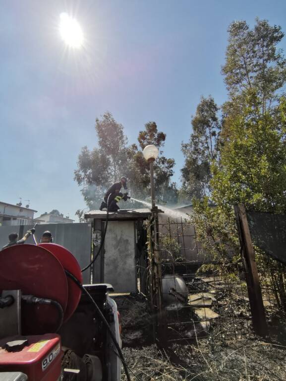 incendio stagni ostia