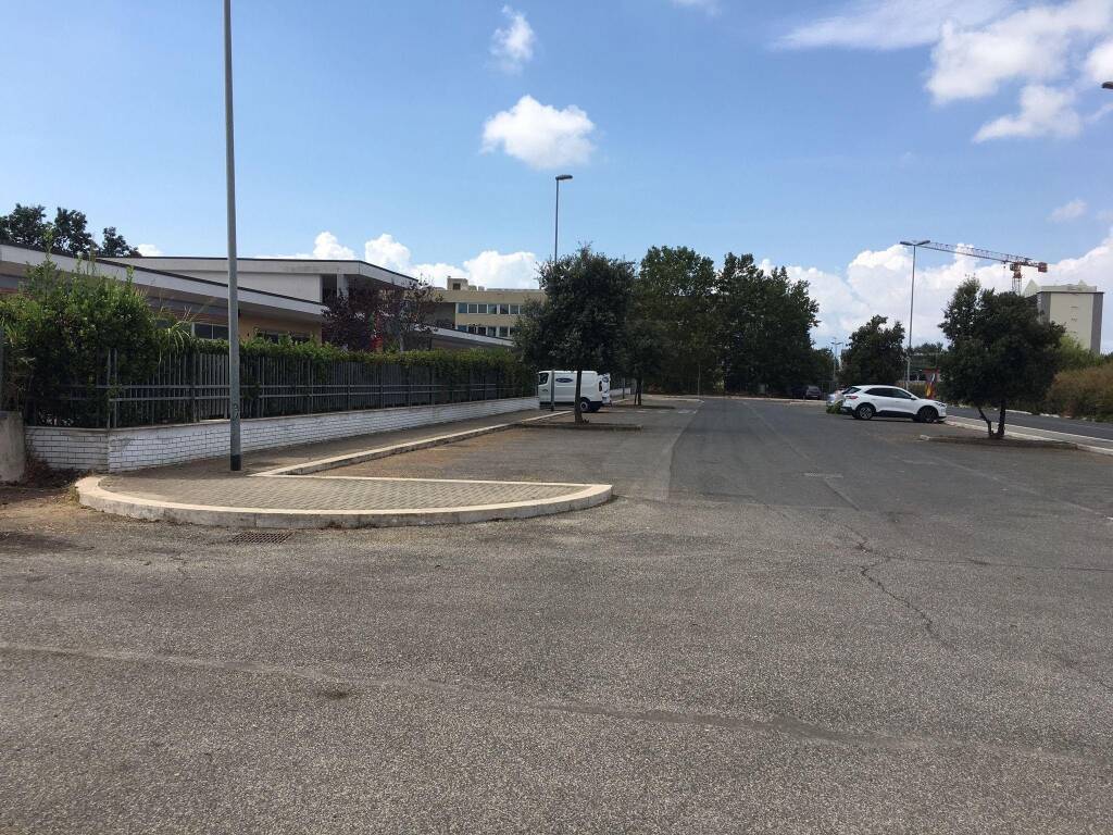 “Pronto decoro”: interventi nelle aree limitrofe alle scuole di Fiumicino