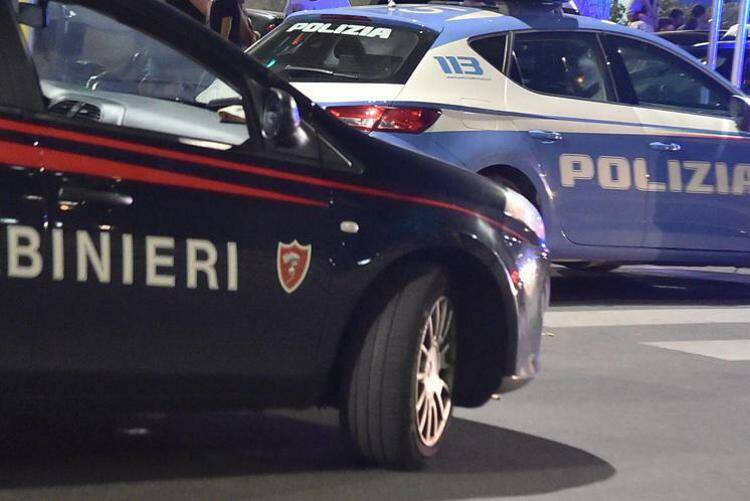 Latina, estorsioni con metodo mafioso e droga nei “palazzoni” di Via Nervi: 8 arresti